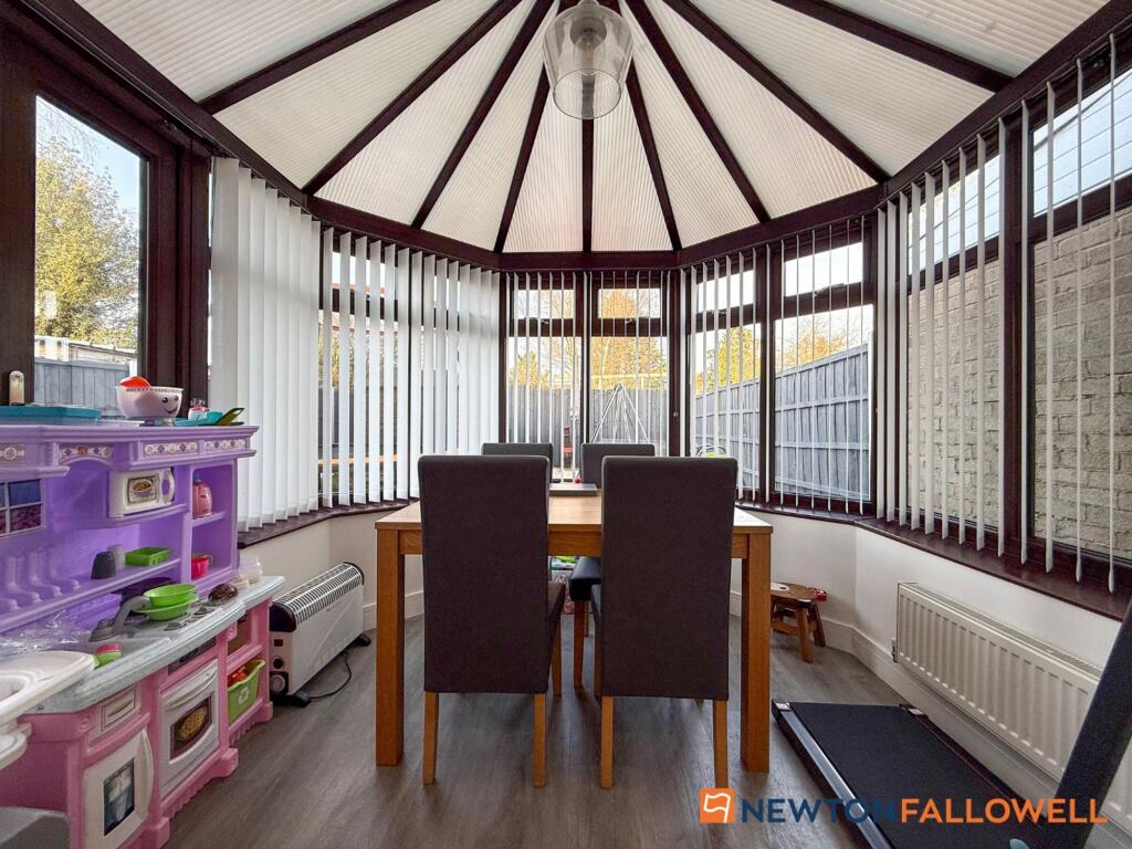 House in Newark and Sherwood, New Balderton, Balderton - More
