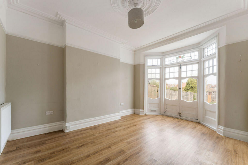 House in London - View 5
