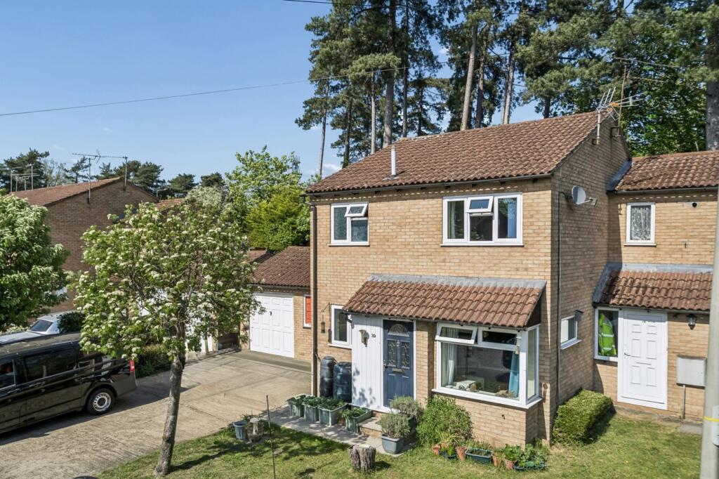 Main image of property: Rixon Close, George Green, Slough, SL3