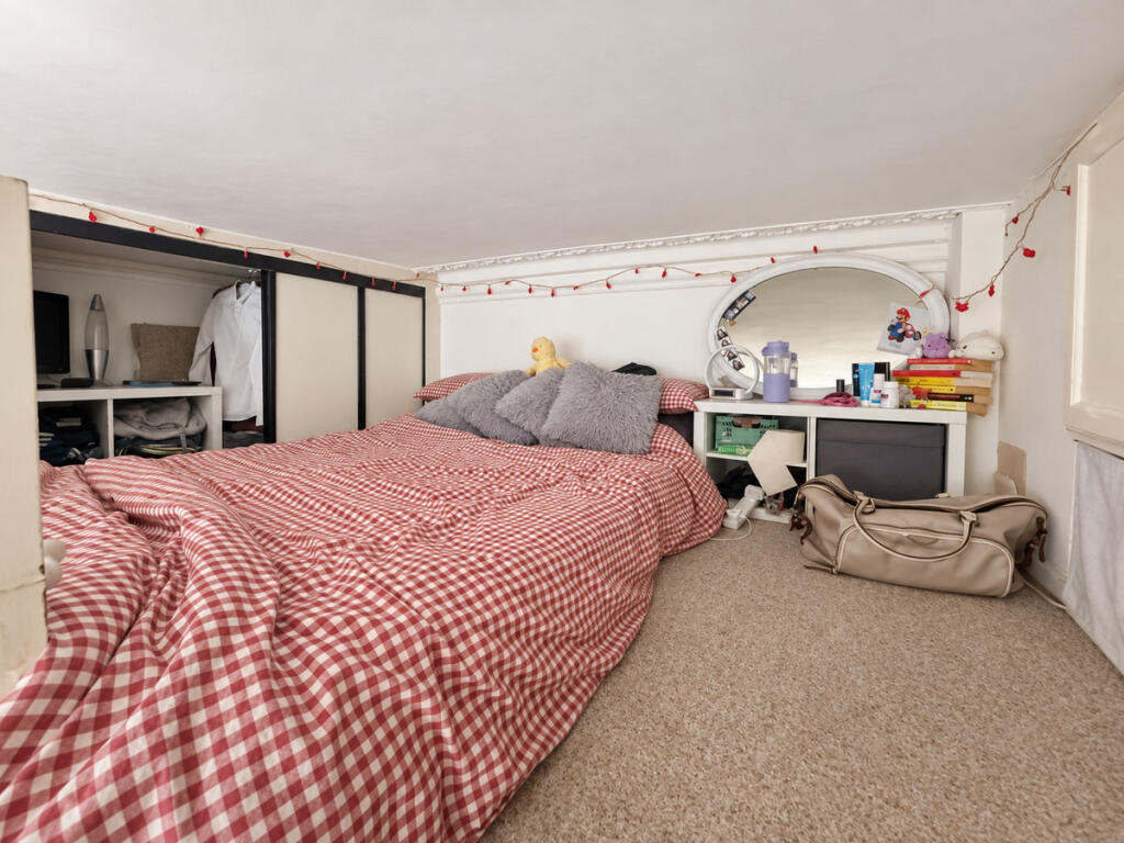Apartment in Brighton - View 3