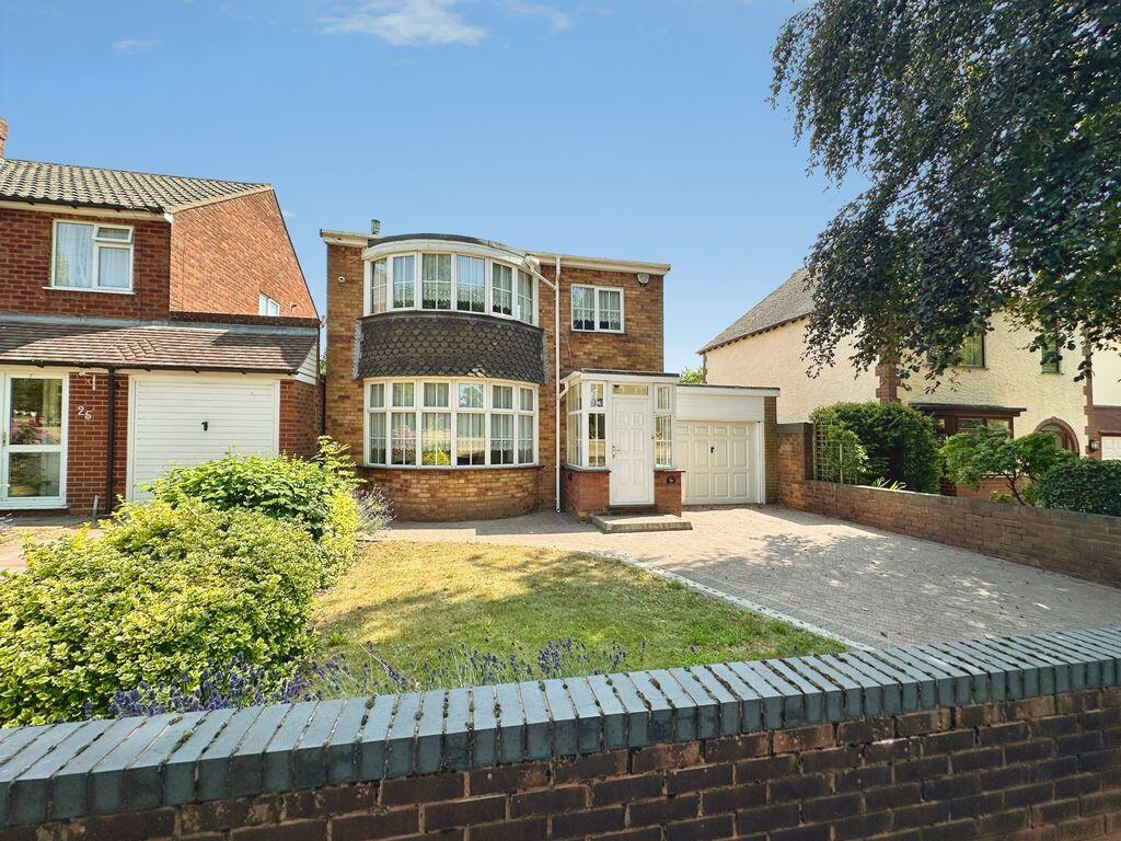 3-bed detached on Victoria Road, Pelsall, WS3 4BH, £375,000