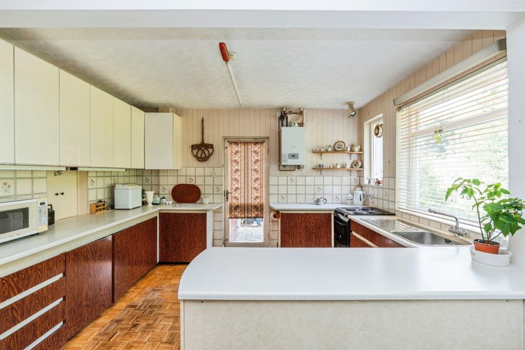 House in Southampton - View 4