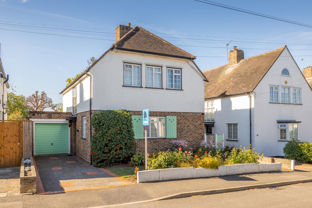 3-bed detached on Tudor Close, Cheam, Sutton, SM3, £750,000