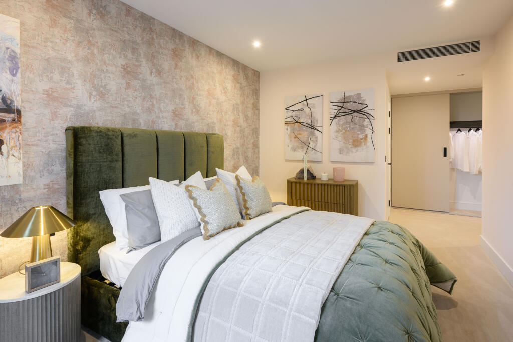 Apartment in London - View 5