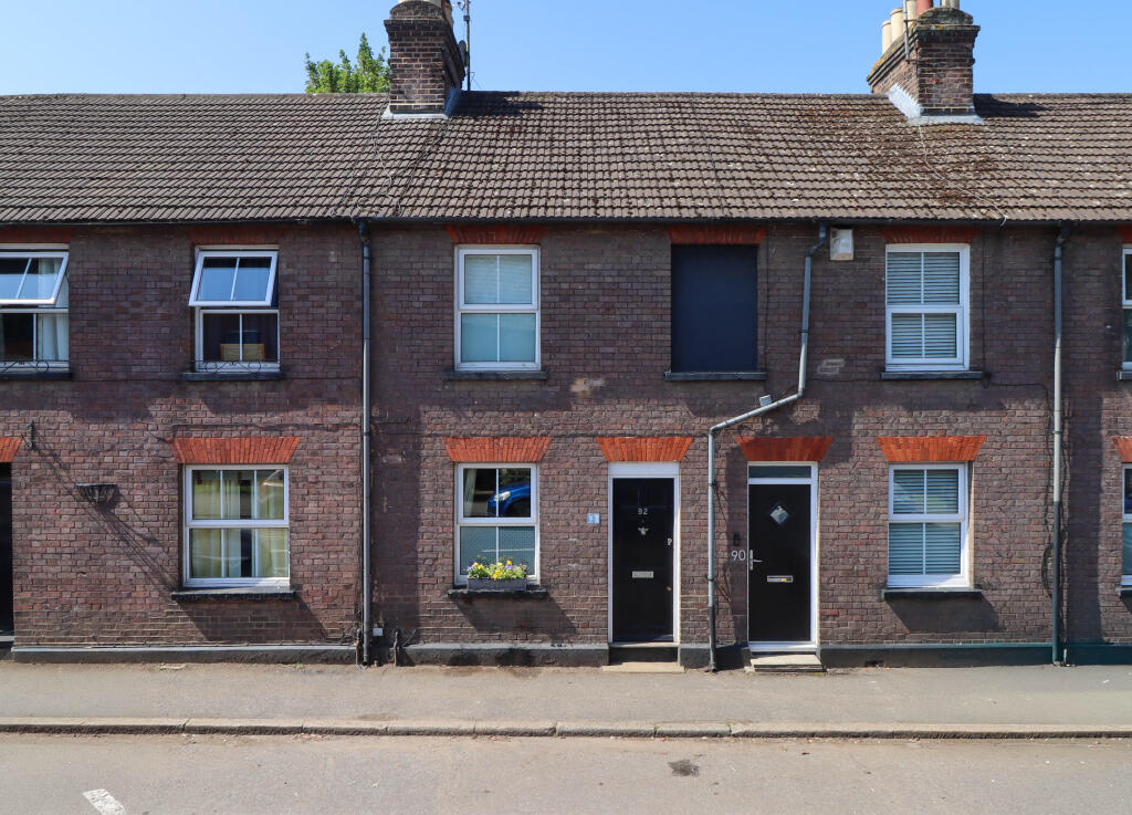 Main image of property: High Street, Markyate, St. Albans, AL3