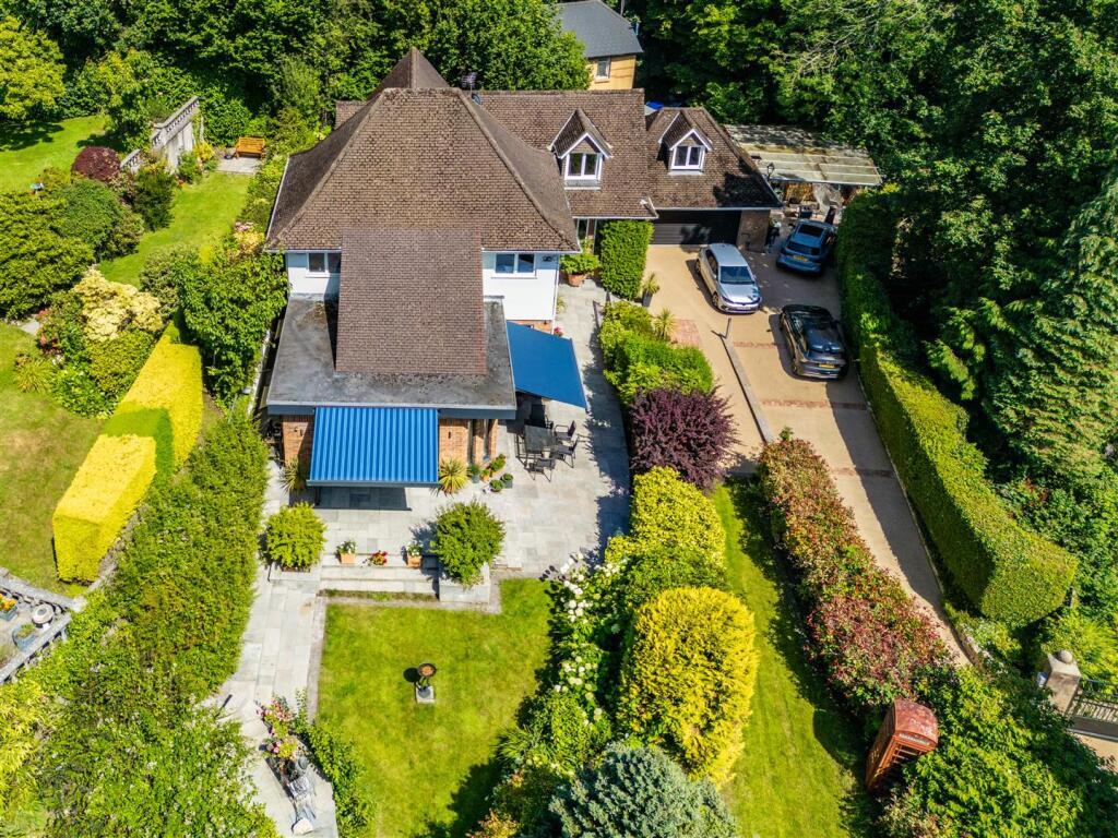 Main image of property: Clyne Valley, Sketty, Swansea