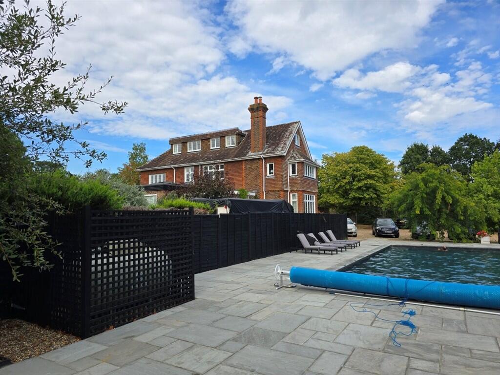 Apartment in Horsham, Rudgwick - View 4