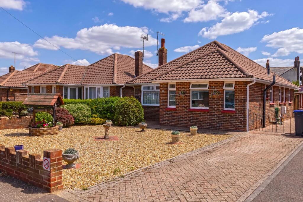 2-bed detached on Chester Avenue, Lancing, £450,000