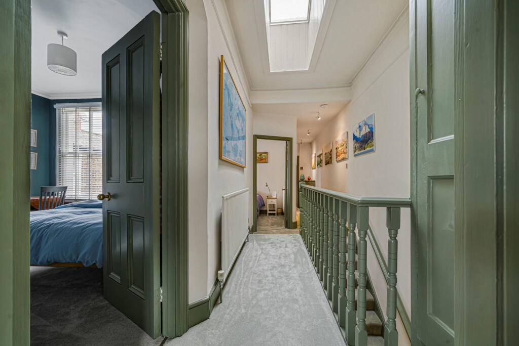 Apartment in London - View 5