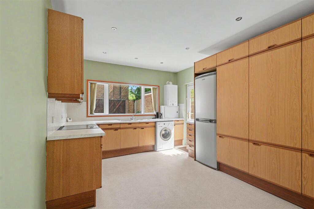 House in Nottingham, Wollaton Vale - View 3