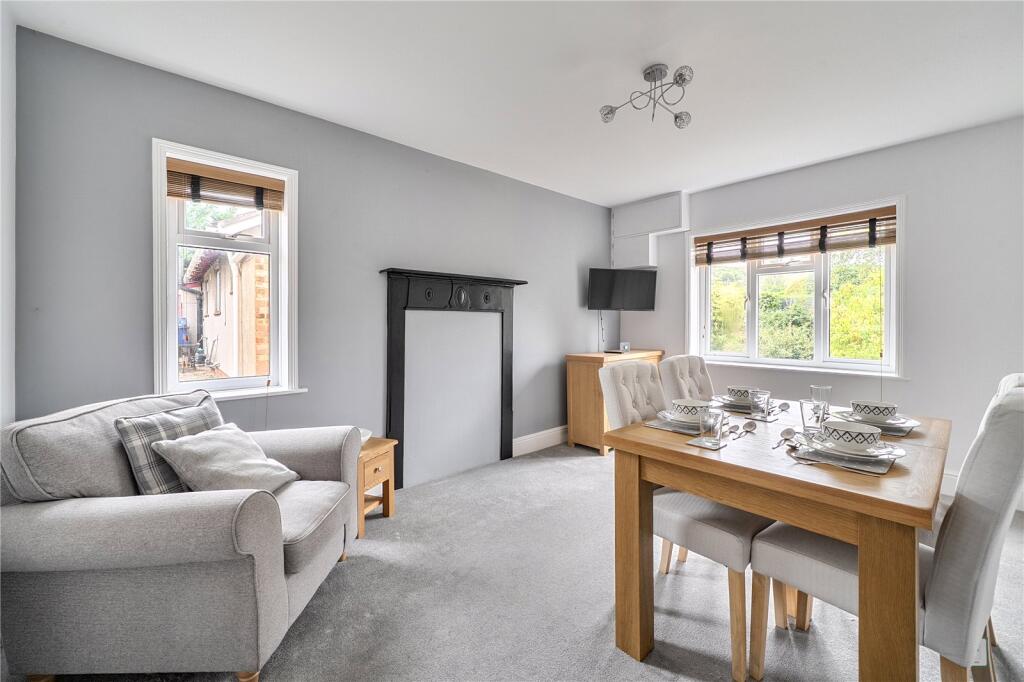 House in Tewkesbury, Woodmancote - More