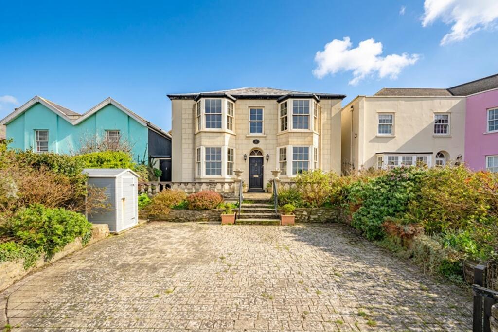 Main image of property: The Beach, Clevedon, Somerset, BS21
