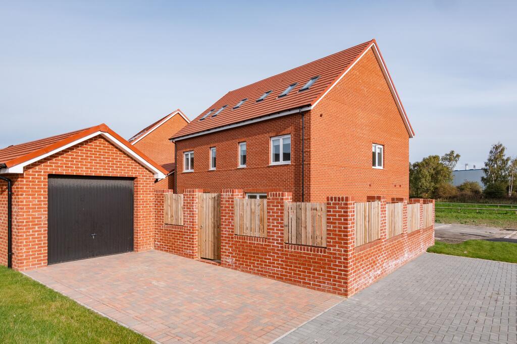 House in North Tyneside, North East - View 4
