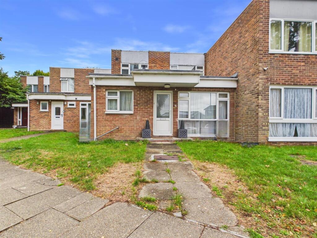 Main image of property: Rutherwick Rise, Coulsdon