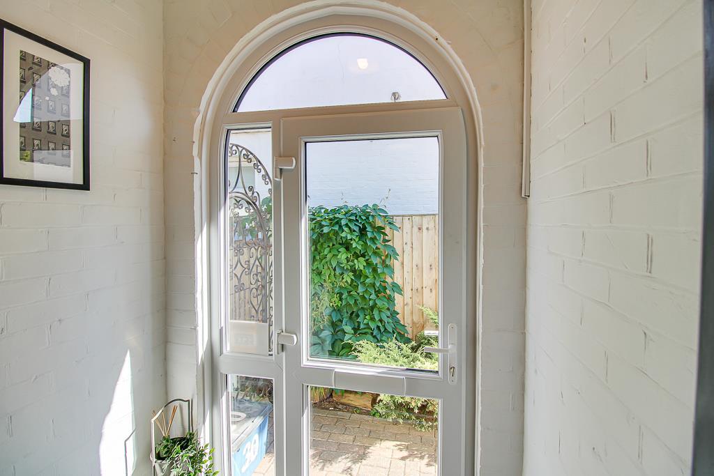 House in Southend-on-Sea - View 5