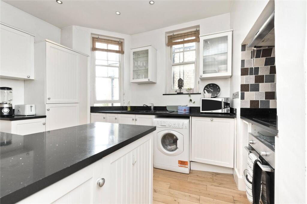 Apartment in London - View 4