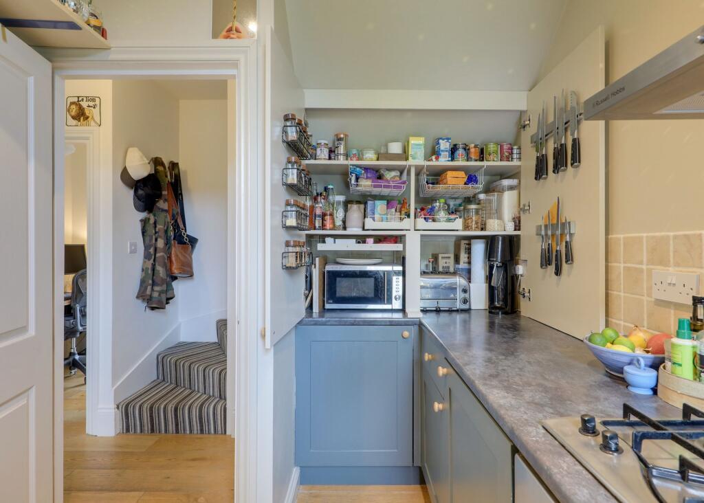Apartment in London - View 5