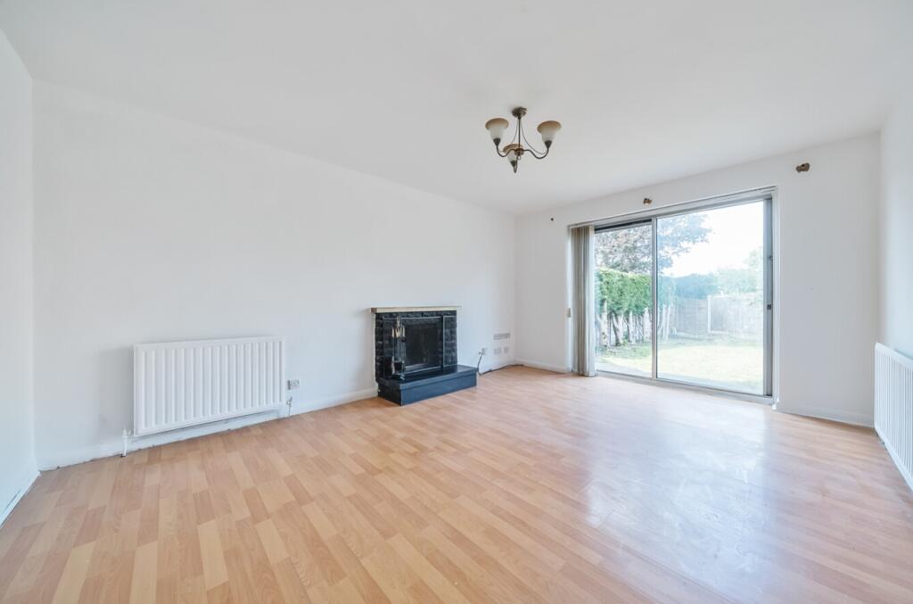 Waterloo Paddock, Leadenham, Lincoln, LN5 - More