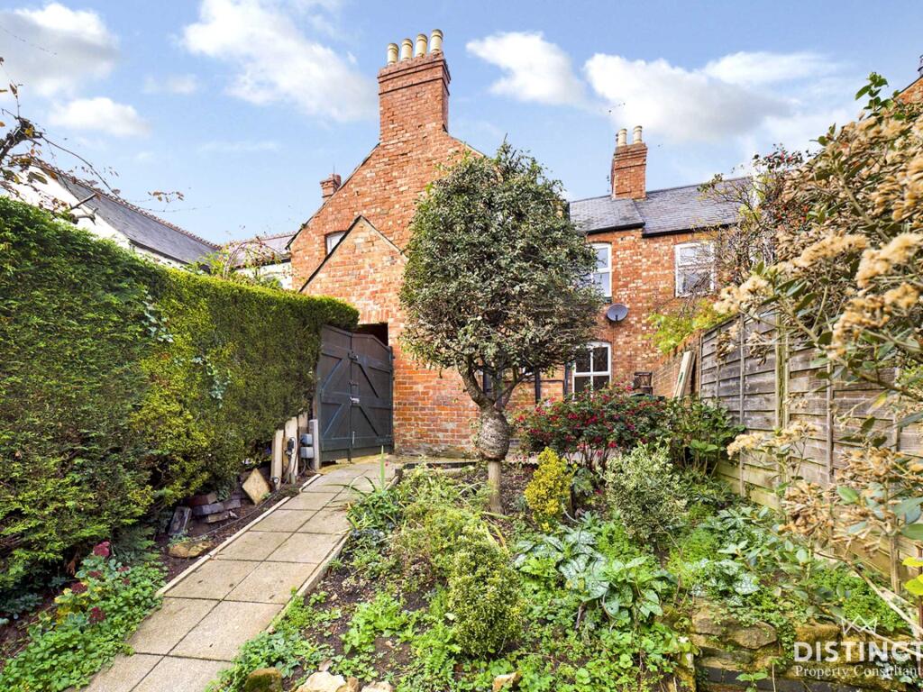 Main image of property: Queens Road, Banbury, Oxfordshire, OX16