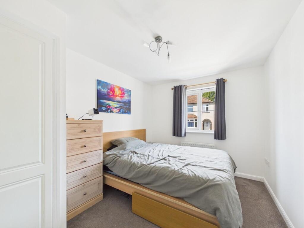 Apartment in Bristol - More