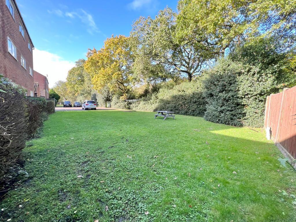 Apartment in Guildford - View 4