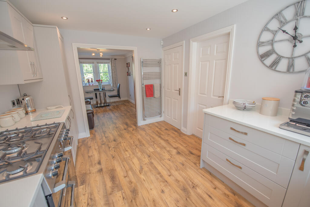 House in Bradford, Sutton - View 3