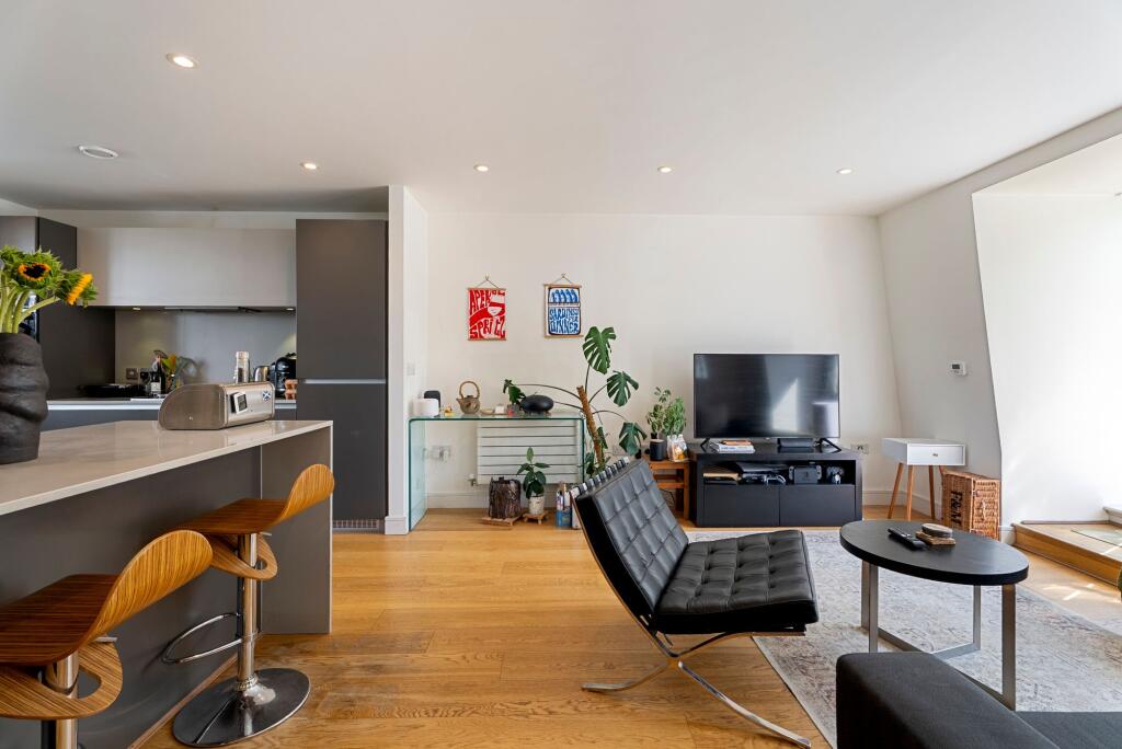 Main image of property: Gideon Road, London, SW11