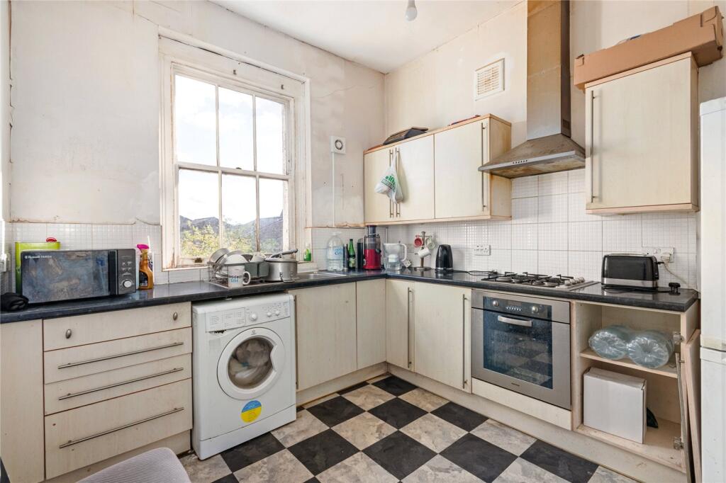 Knights Hill, West Norwood, SE27 photo 4