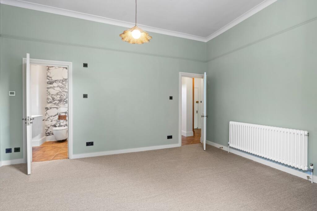 Apartment in London - View 3
