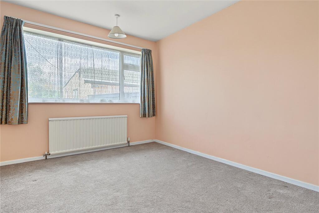 Monmouth Close, Lawns, Swindon, Wiltshire, SN3 photo 4