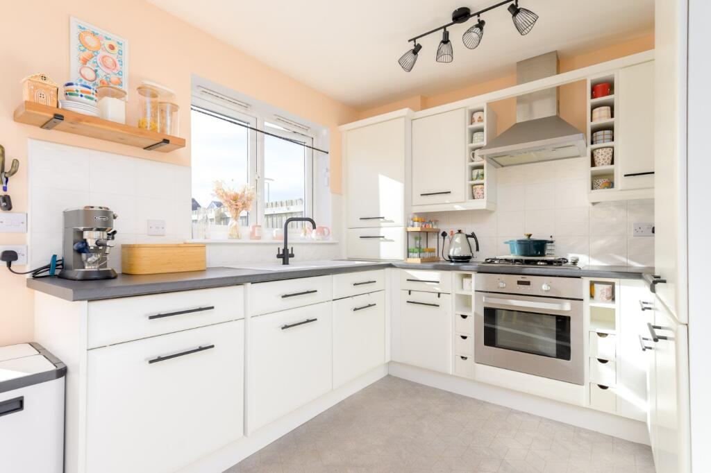 House in Dunfermline, Fife - More