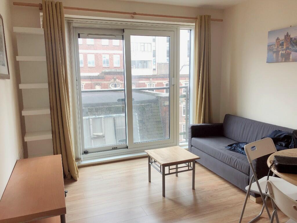 1-bed flat on Suffolk Street Queensway, Birmingham, B1, £100,000