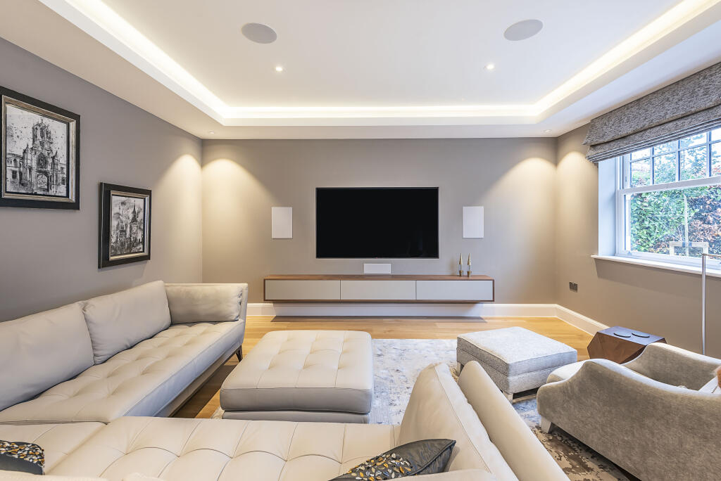 House in Harpenden, West Common - View 3
