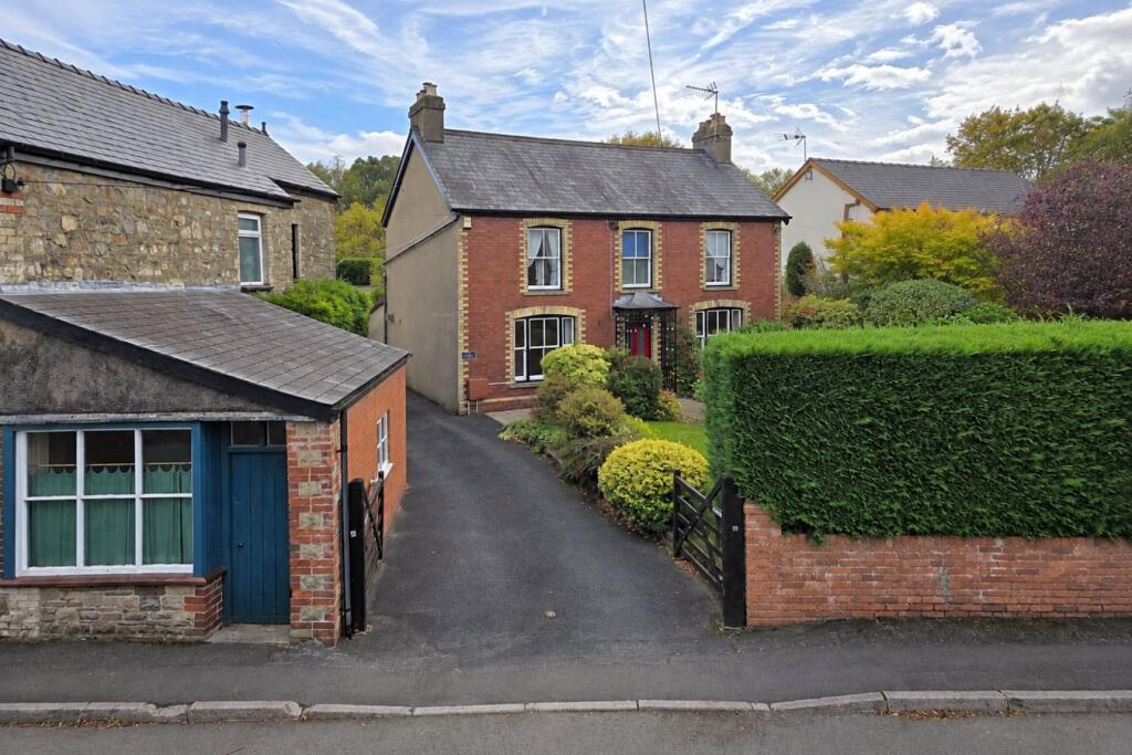 Main image of property: Penperlleni, Pontypool, NP4