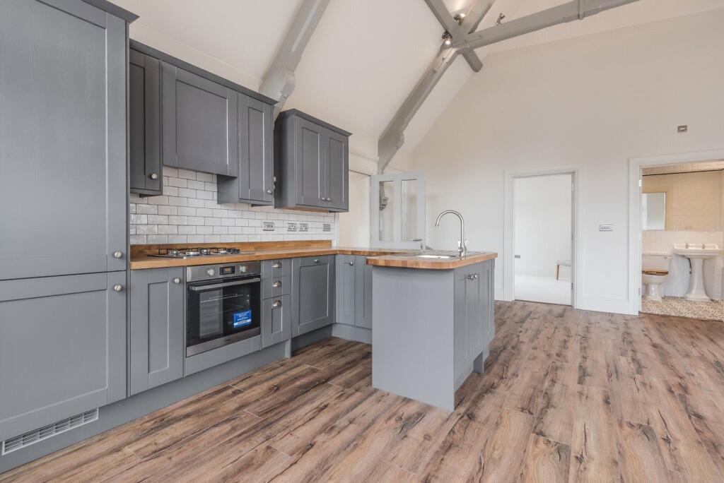 Apartment in Dartford - View 3