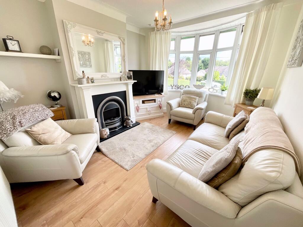 Birkholme Drive, Meir Heath photo 3