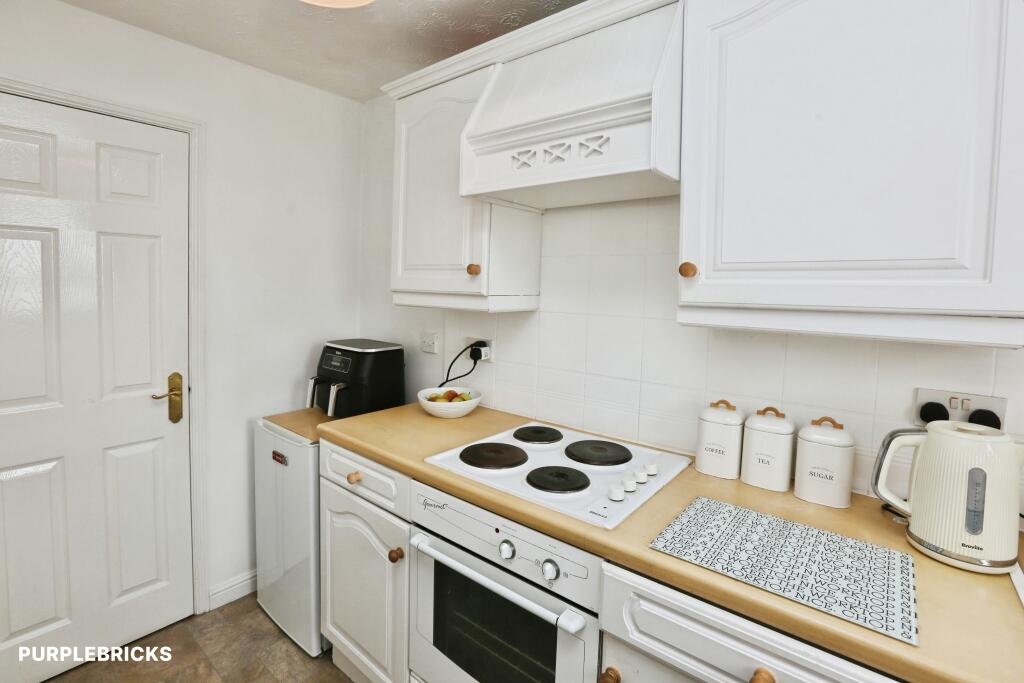 Apartment in Southampton - More