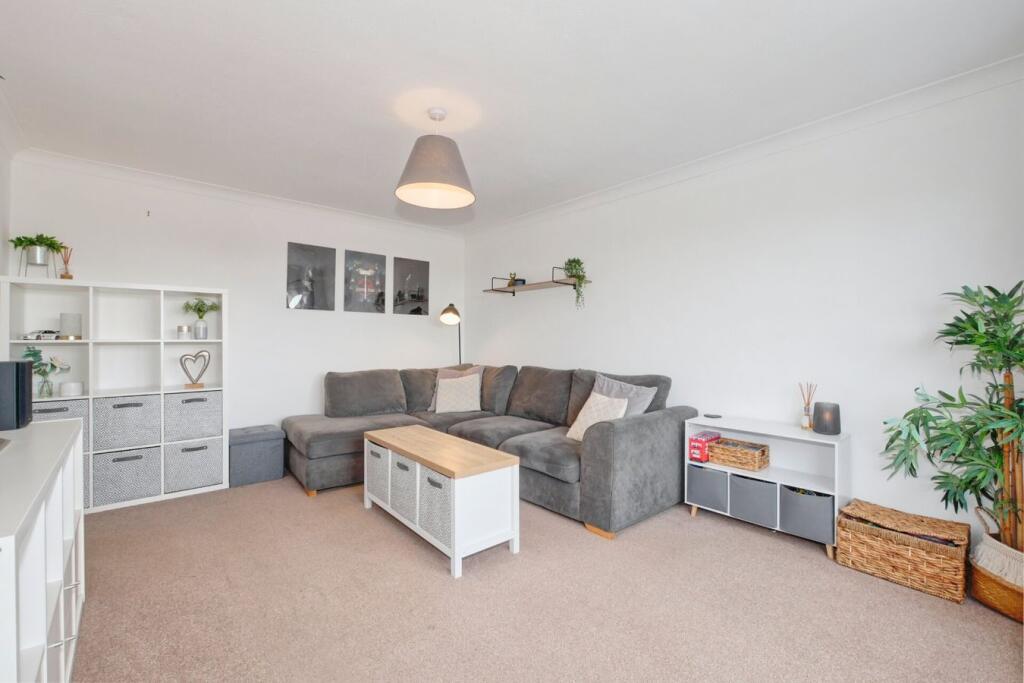 Apartment in Wealden, Hailsham Town Centre, Hailsham - More