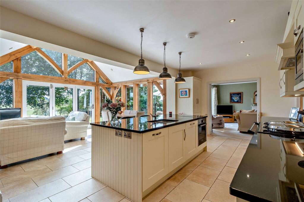 House in Stoke-on-Trent - View 5