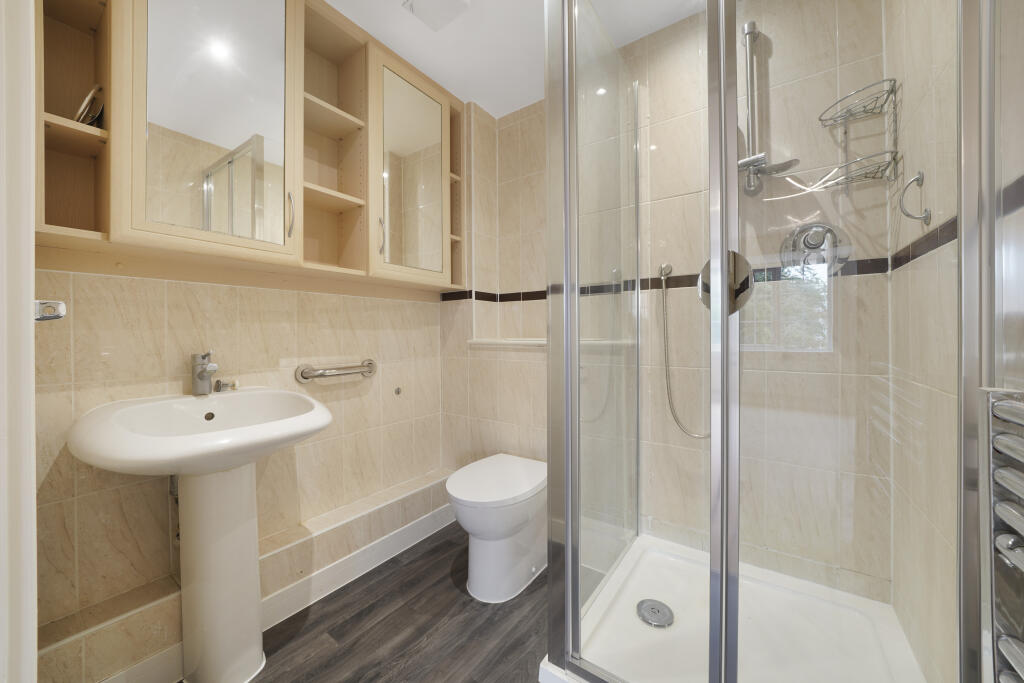 Apartment in London - View 5