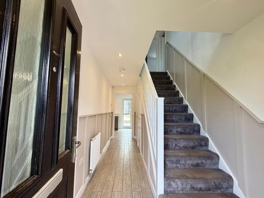 House in Cambuslang, Newton Farm - View 2