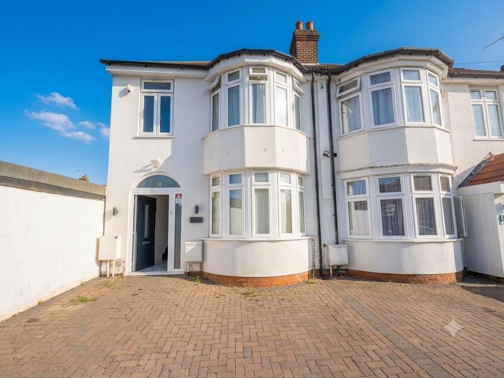 Main image of property: Hurstbourne Gardens, Barking, Barking And Dagenham