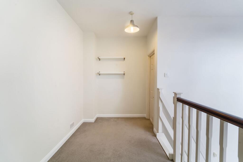 Apartment in London, Royal Borough of Kingston upon Thames - View 5