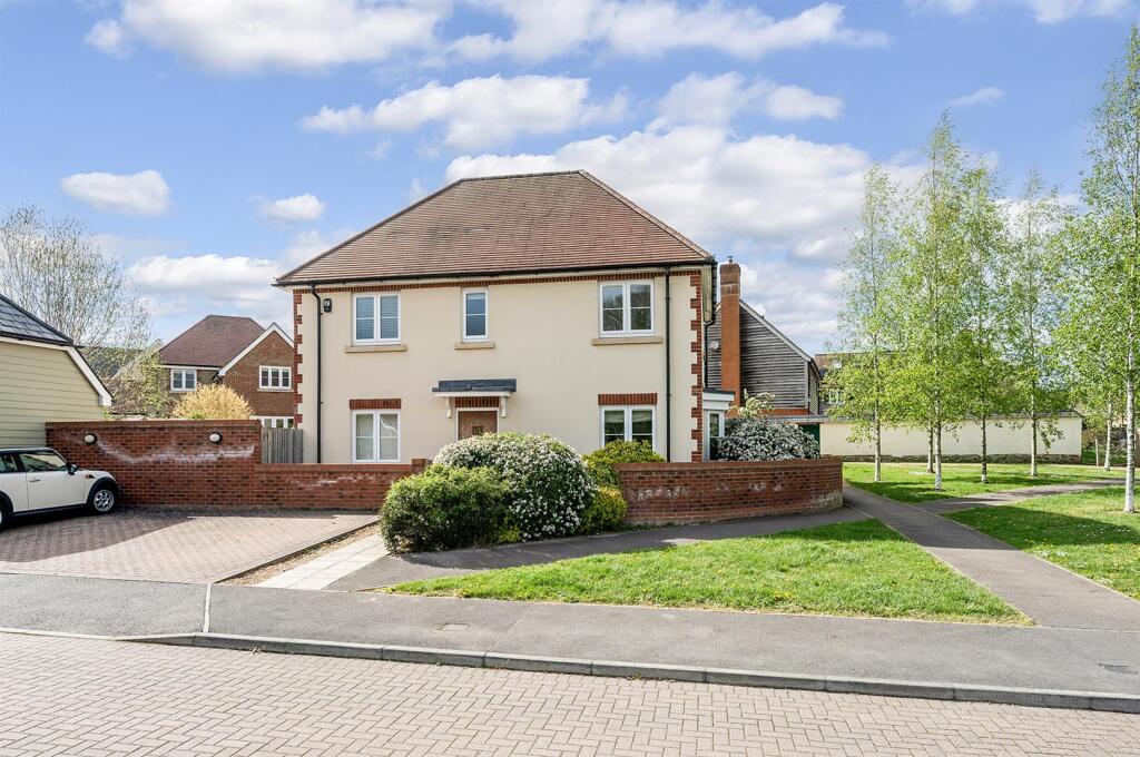 Main image of property: Richard Adams Close, Whitchurch, RG28 7FJ