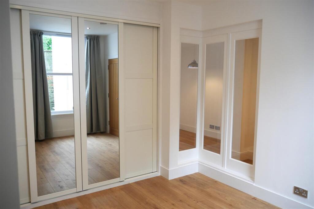 Apartment in Hove, Brunswick - More