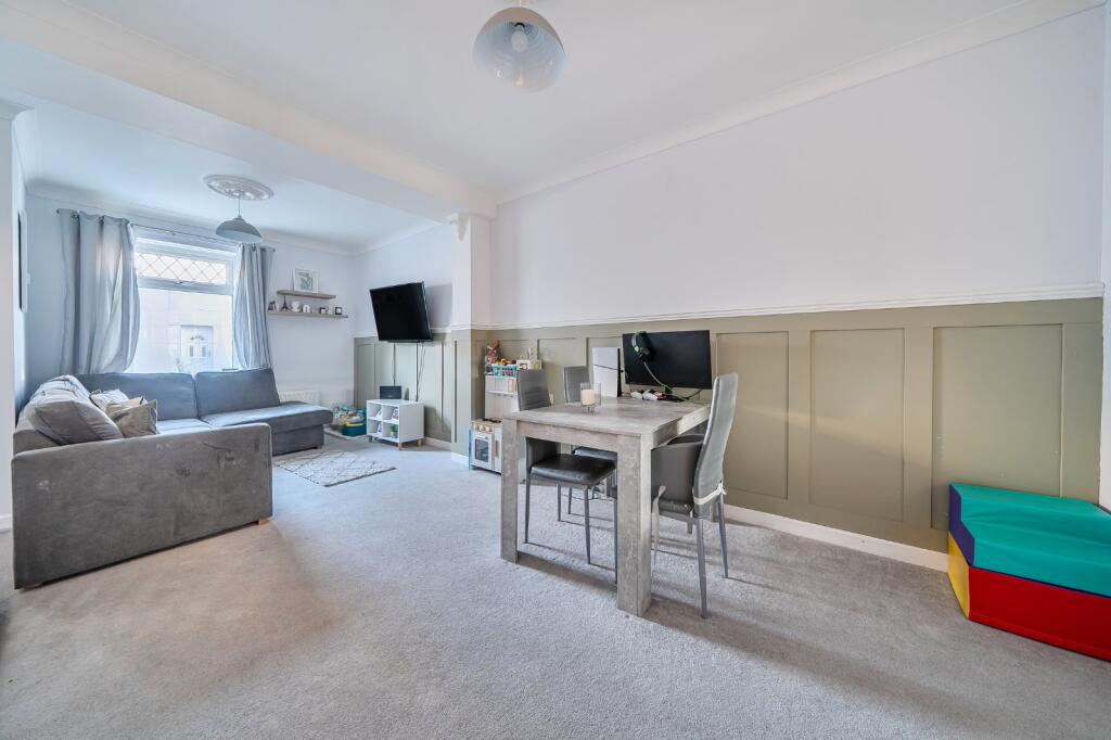 Albert Street, Gosport, Hampshire, PO12 - View 2