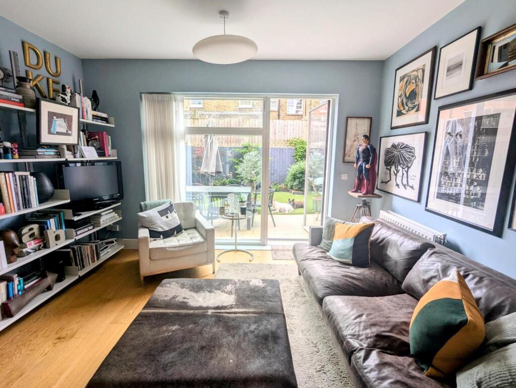 Main image of property: Peabody Cottages, Herne Hill, London, SE24
