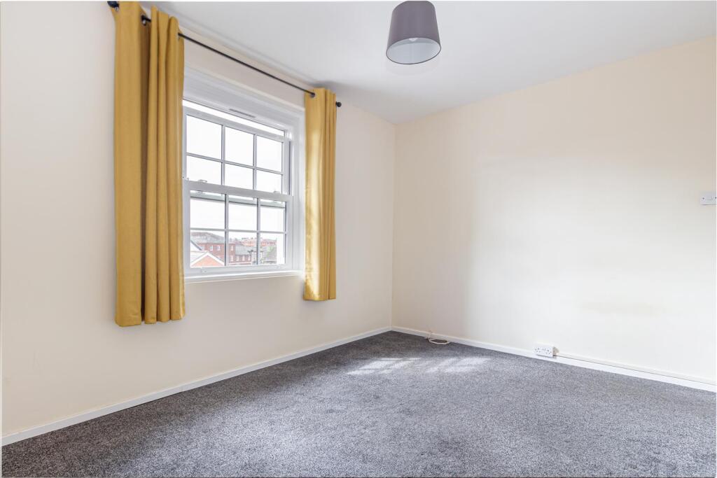 Apartment in Worcester - More