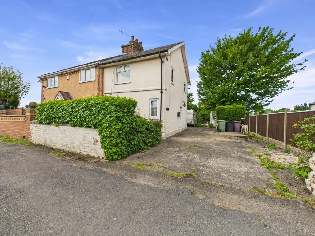 Main image of property: 3 Birkin Lane West, Grassmoor, Chesterfield, Derbyshire S42 5ET