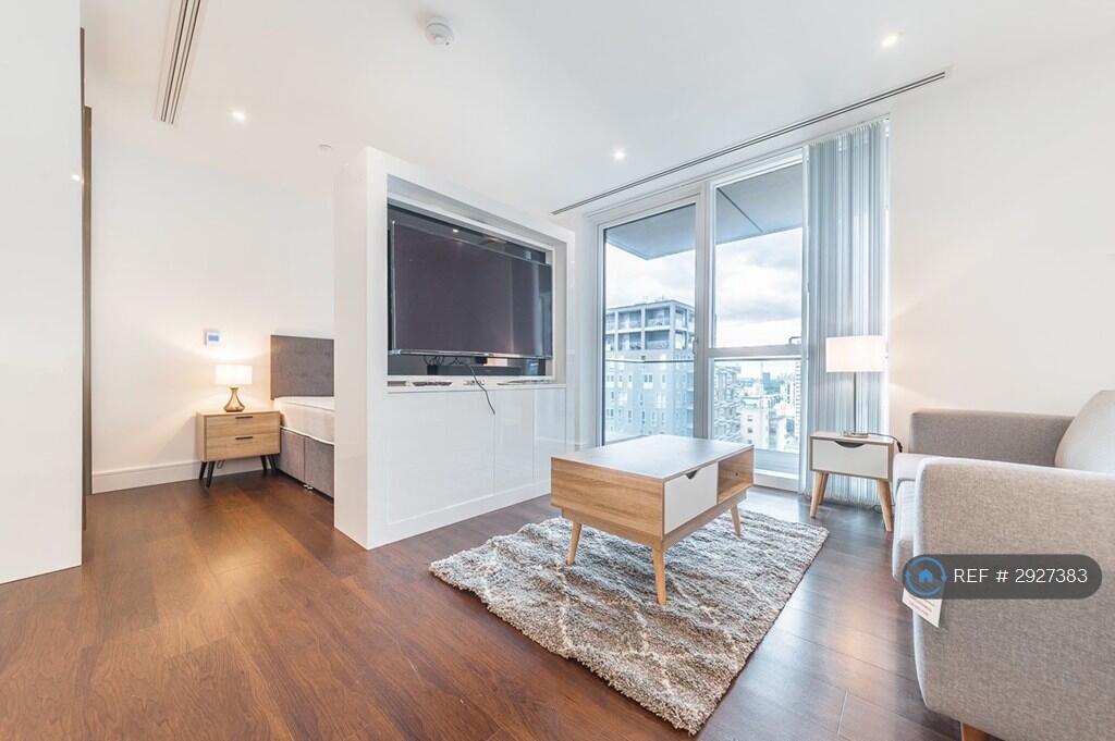 Studio flat for rent